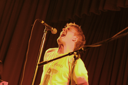 Live Review of Los Campesinos!