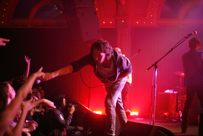 broken social scene looks just like the sun broken social scene looks just like the sun