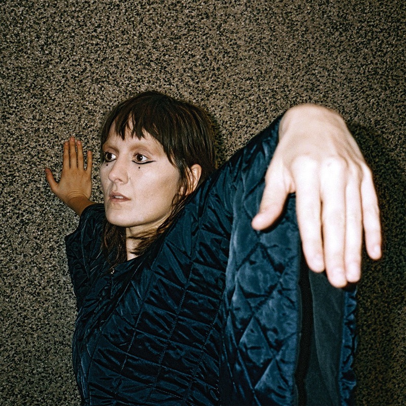 Cate Le Bon Crab Day