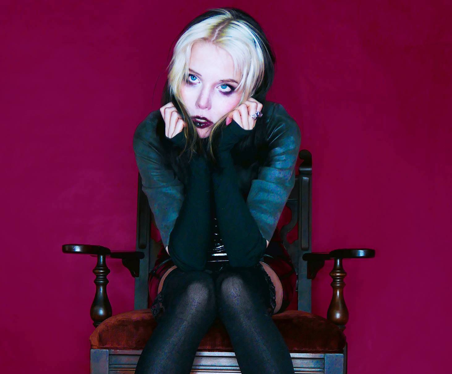 Alice Glass tour