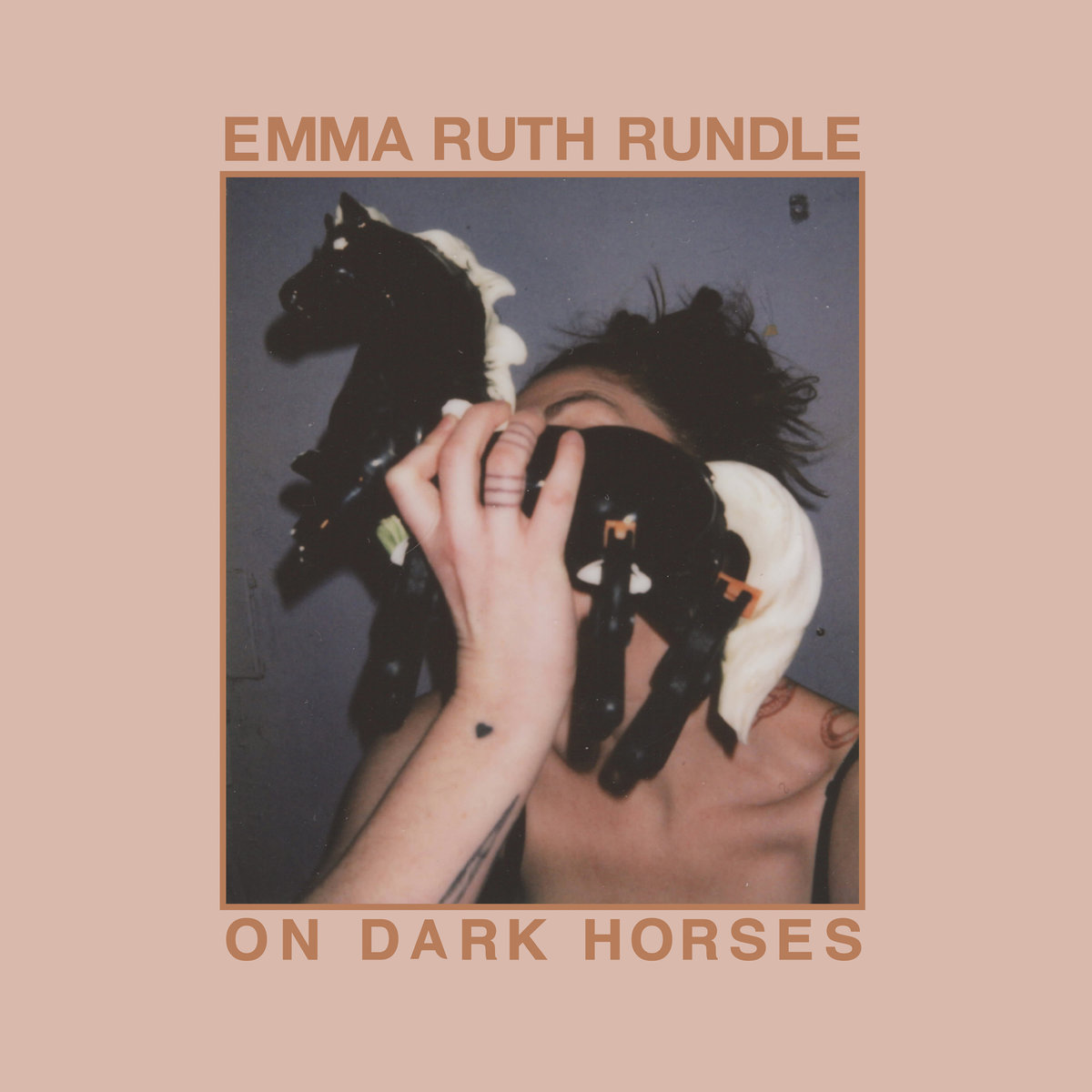 emma ruth rundle on dark horses review