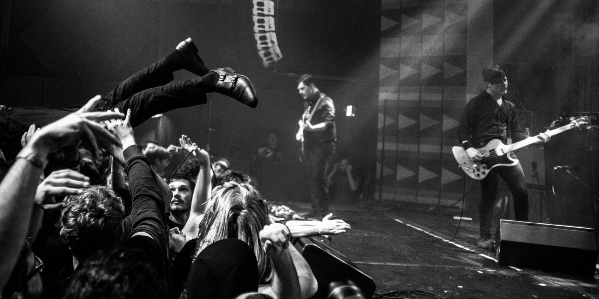 Daughters live at the Regent Theater in Los Angeles