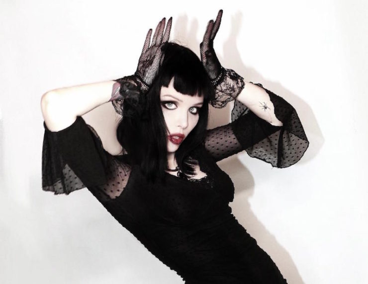 Alice Glass new single Suffer and Swallow