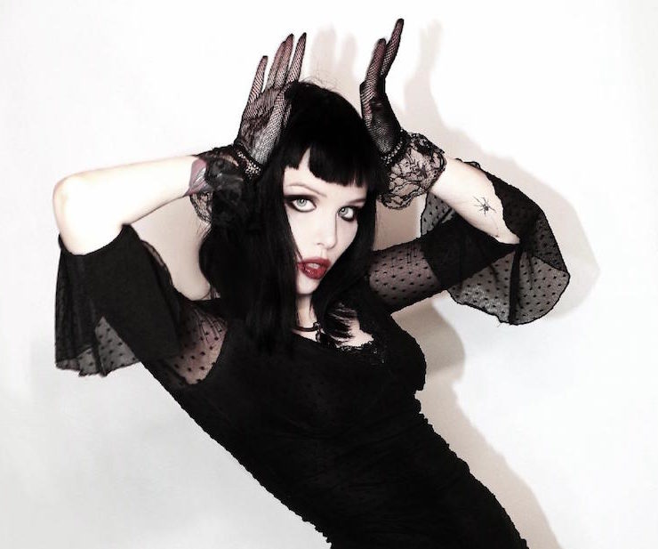 Alice Glass new single Suffer and Swallow
