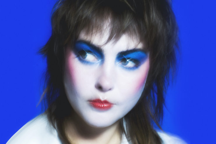 Angel Olsen safety dance