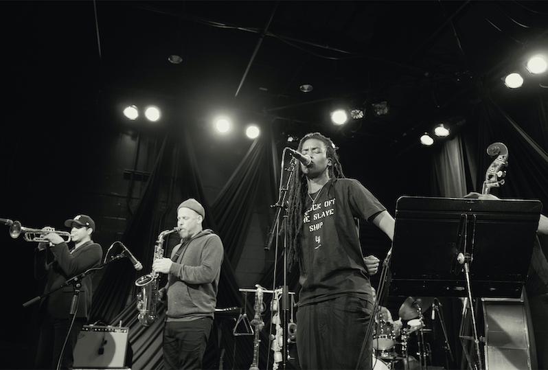 irreversible entanglements lagrimas del mar